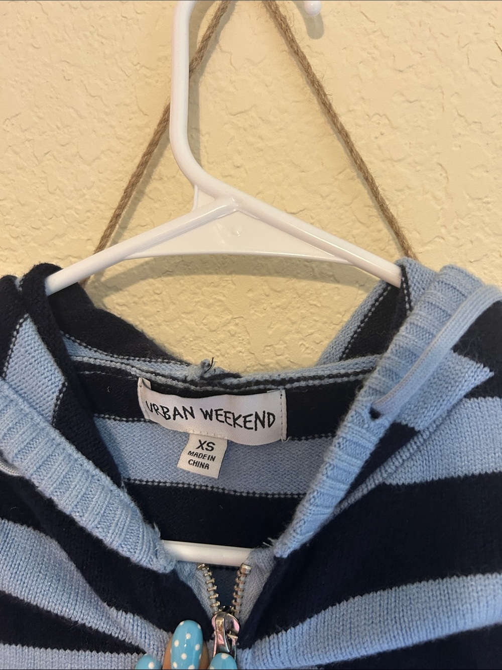 Cropped zip up - Picture 2 of 3